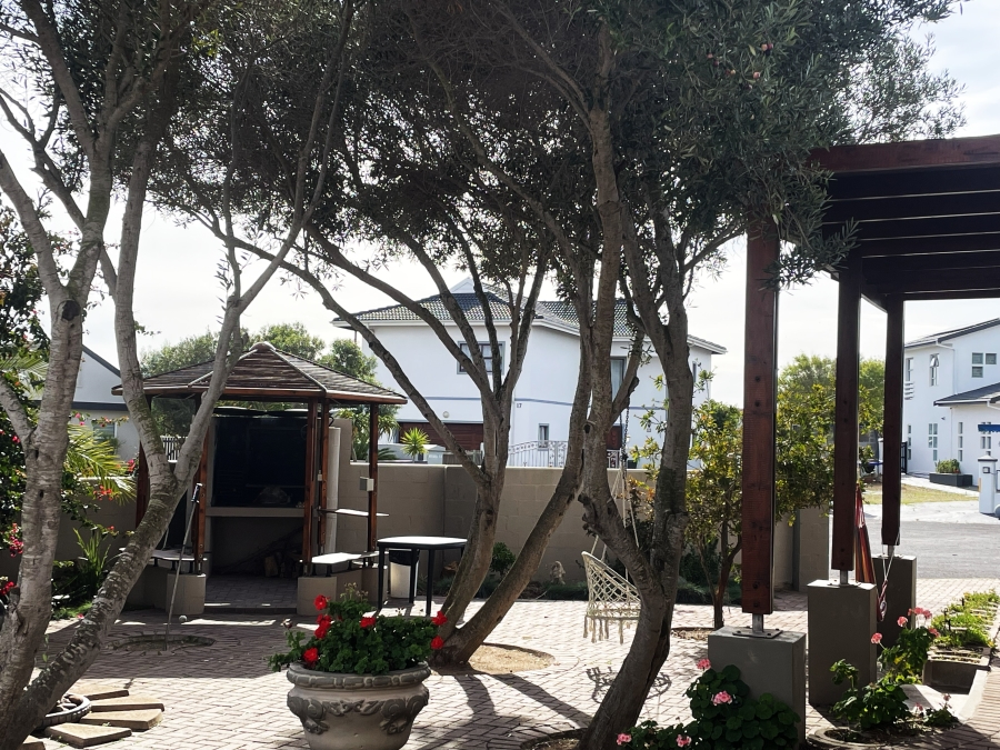 3 Bedroom Property for Sale in Country Club Western Cape